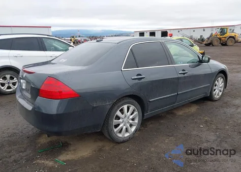 2006 Honda Accord 3.0 Ex z USA, uszkodzony, nr VIN 1HGCM66576A016482